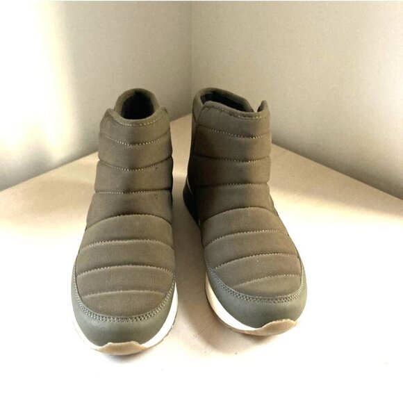 Dr. Scholls Women's Running Free Bootie Olive Green Size 6M - Picture 1 of 7